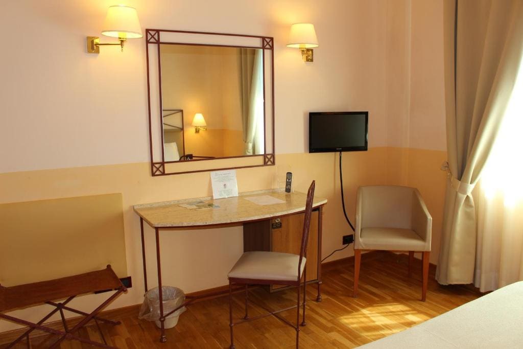 Superior Double Room room - Image 2