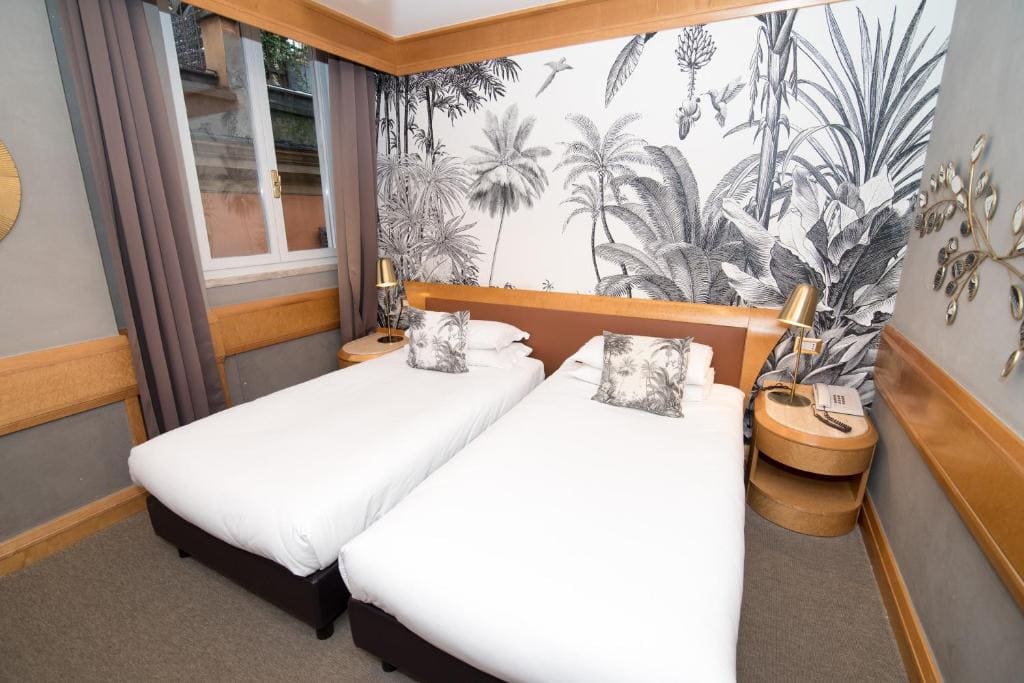 Standard Twin Room room - Image 1