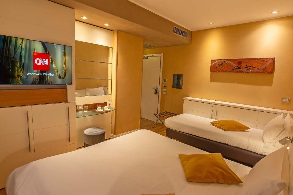 Superior Double Room room - Image 2