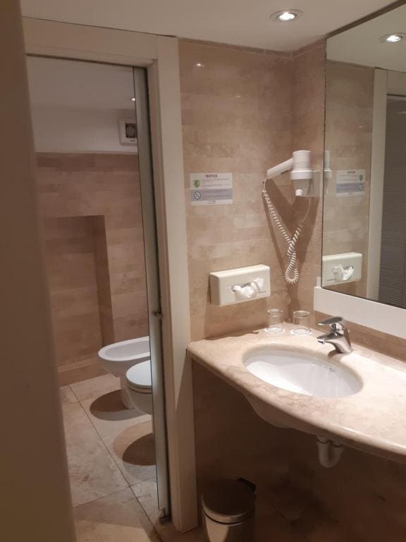 Superior Single Room room - Image 2