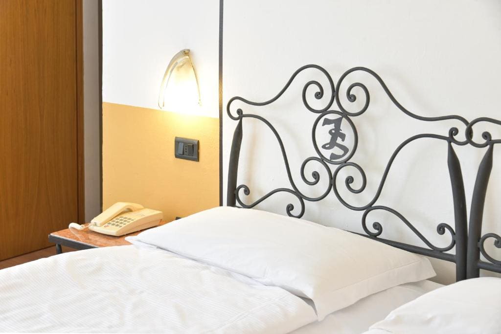 Double or Twin Room room - Image 2