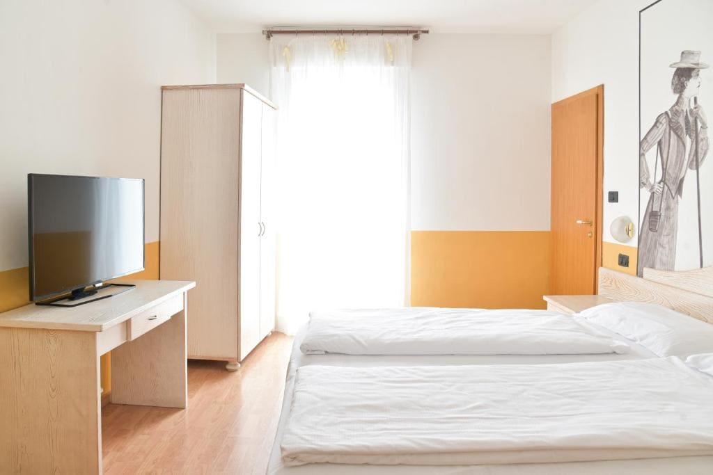 Double or Twin Room room - Image 1