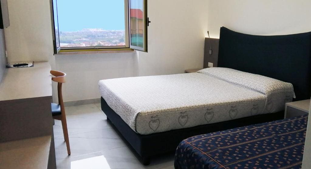 Comfort Triple Room room - Image 1
