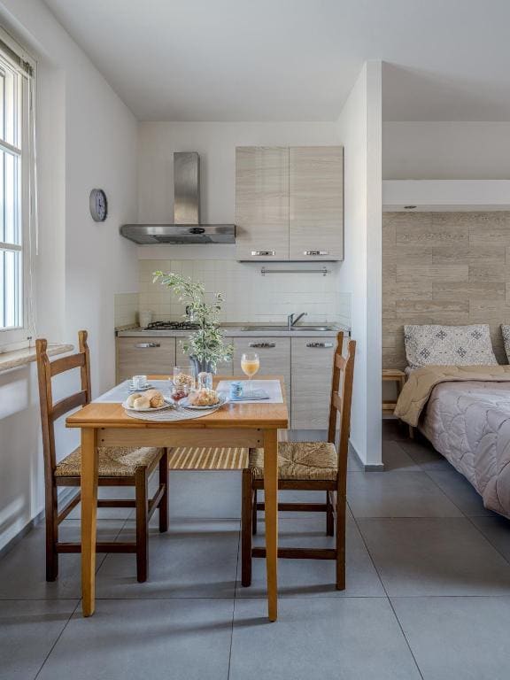 Double Room with Patio room - Image 2