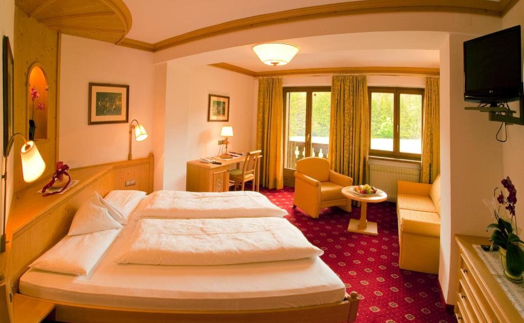 Superior Double Room room - Image 1