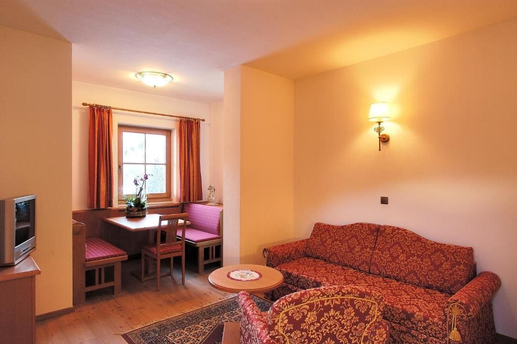 Suite room - Image 1