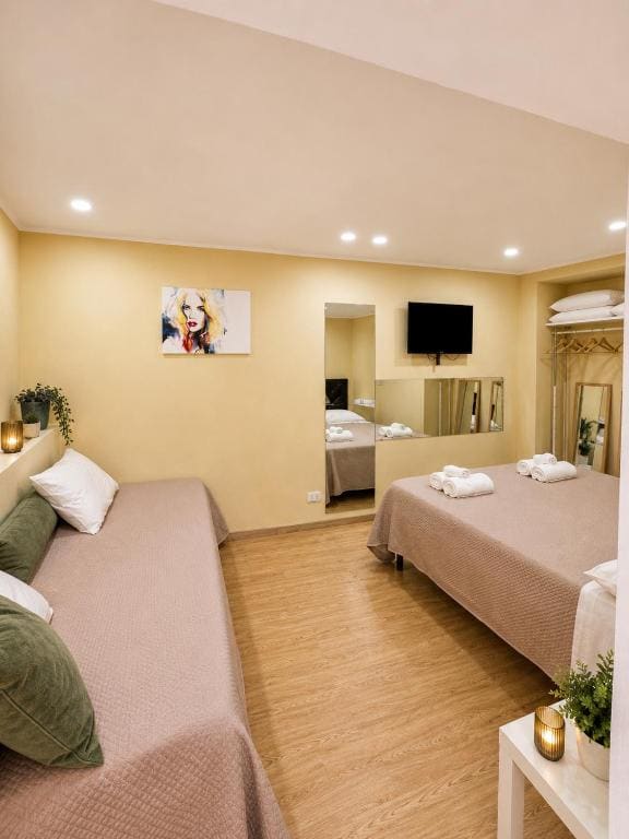 Apartment - Ground Floor room - Image 3