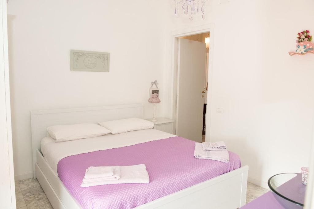 Economy Double Room with Balcony and Sea View room - Image 3