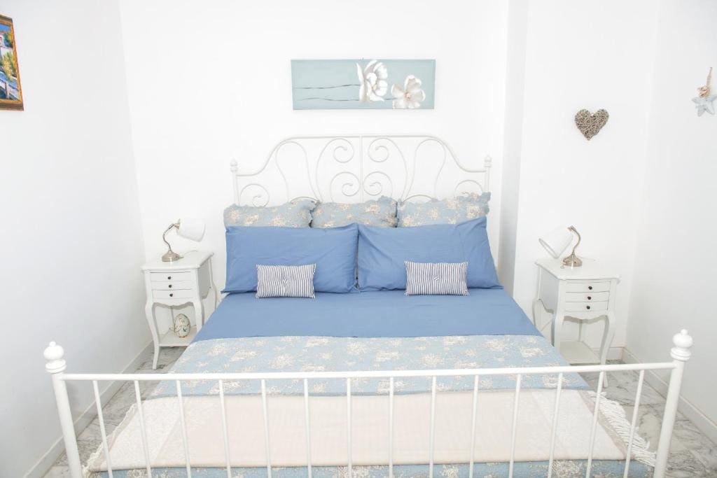 Suite with Sea View room - Image 3