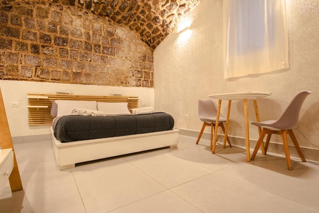 Double Room with Private Bathroom room - Image 1