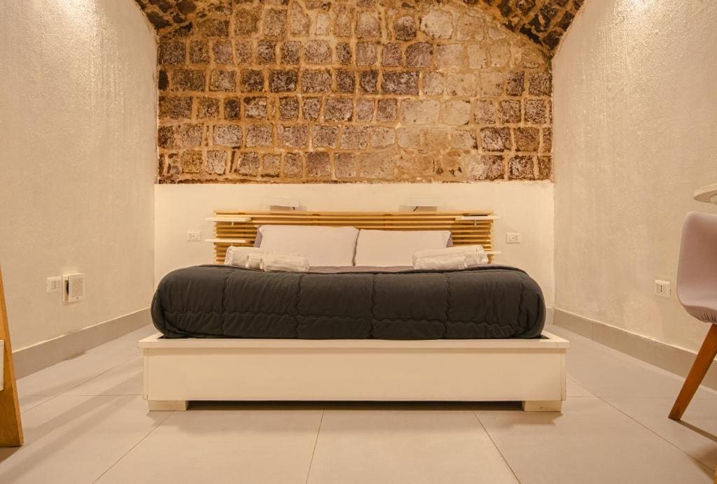 Double Room with Private Bathroom room - Image 2