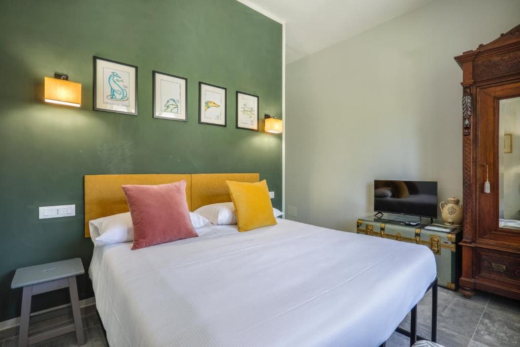 Double or Twin Room with Bathroom room - Image 3