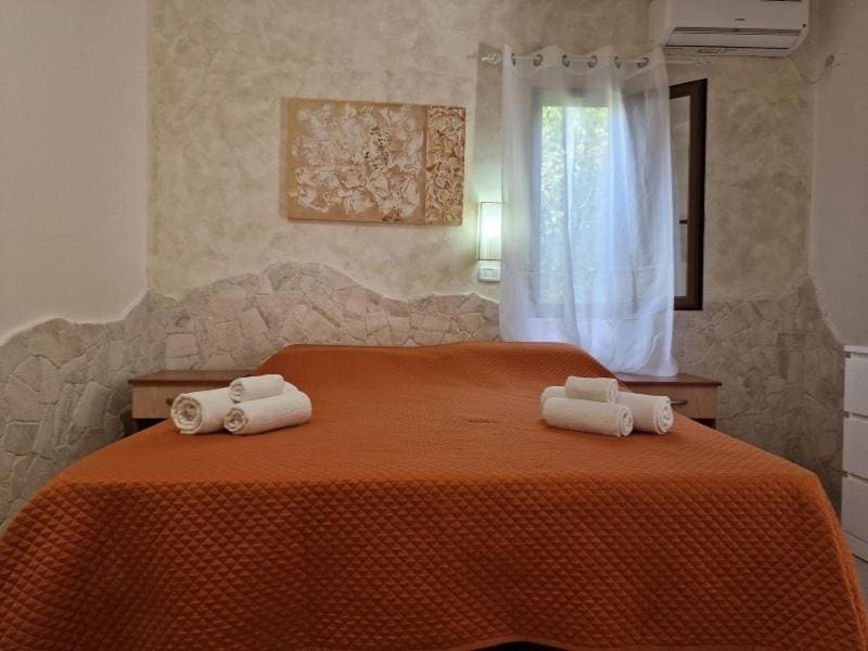 One-Bedroom Apartment room - Image 3