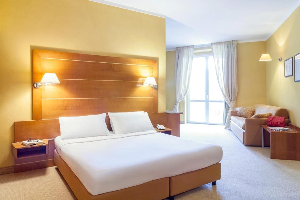 Standard Double Room room - Image 2