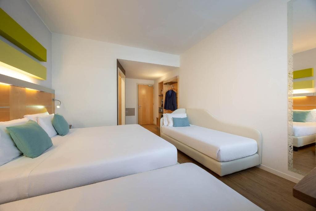 Quadruple Room room - Image 3