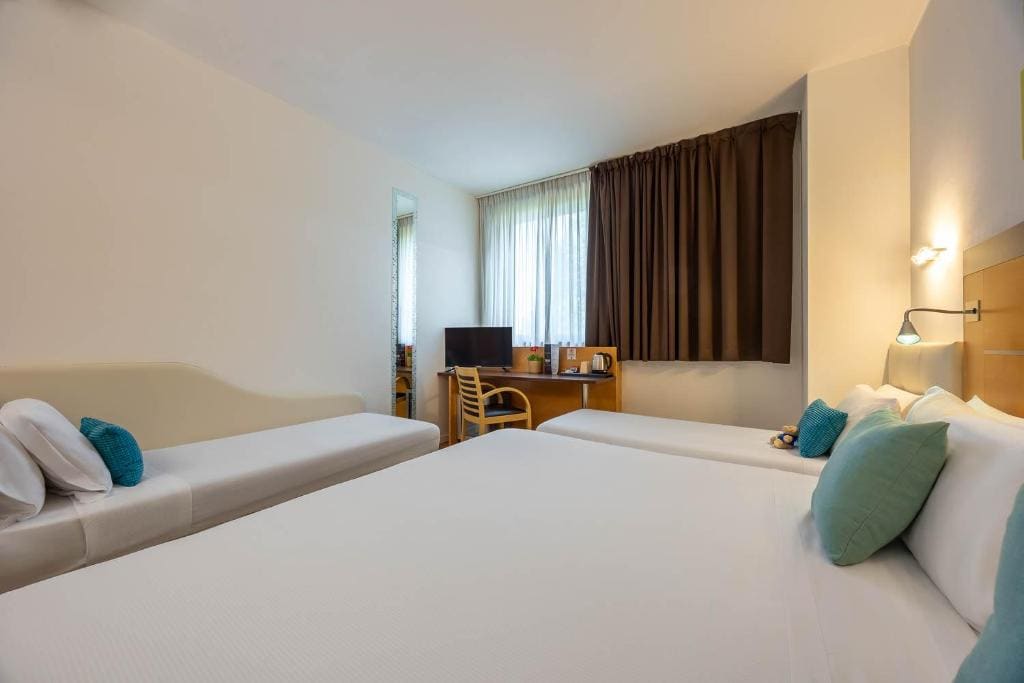 Quadruple Room room - Image 1