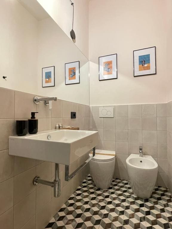 Superior Triple Room room - Image 2