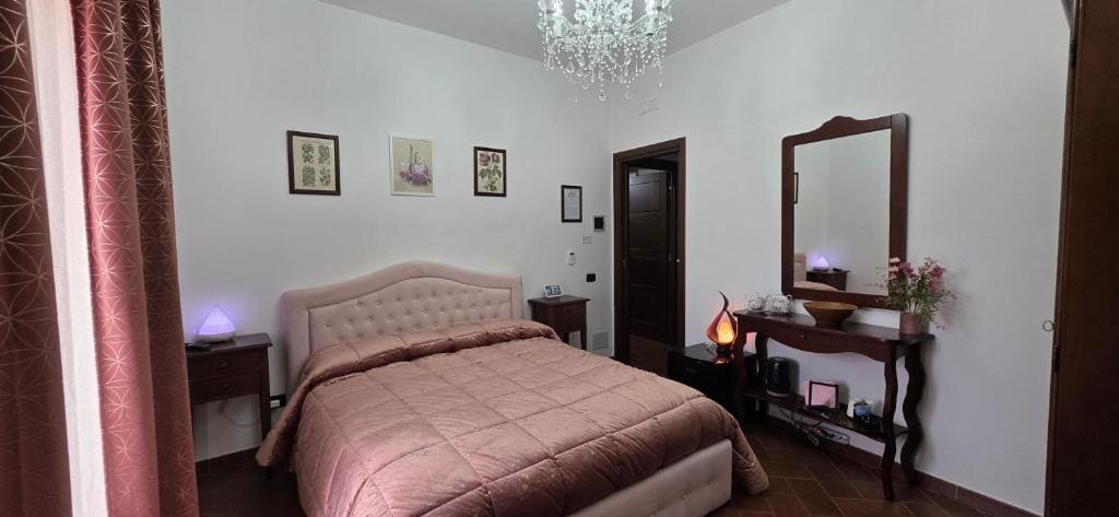 Double Room with Sea View room - Image 3