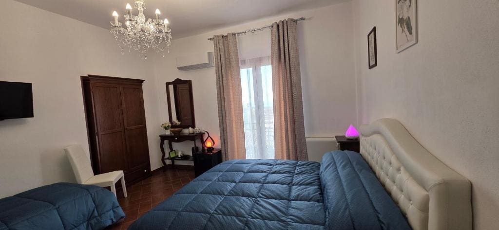 Triple Room with Sea View room - Image 3