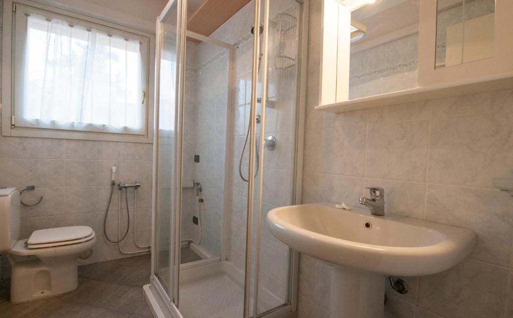 Double or Twin Room with Private Bathroom room - Image 1