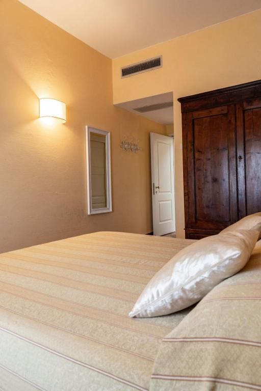 Large Double Room room - Image 2