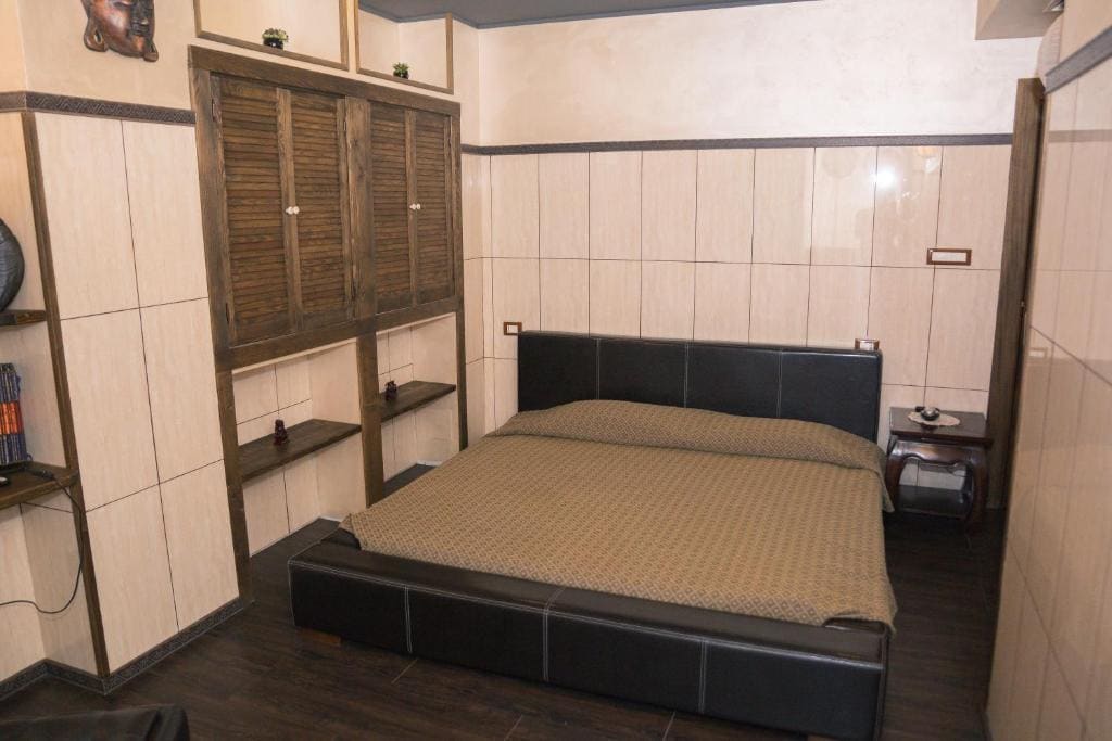 Deluxe Suite with Spa Bath room - Image 1