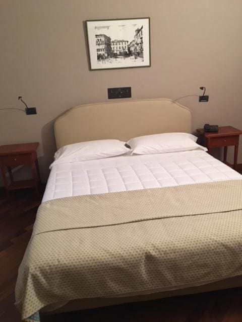 Double Room with Balcony room - Image 1