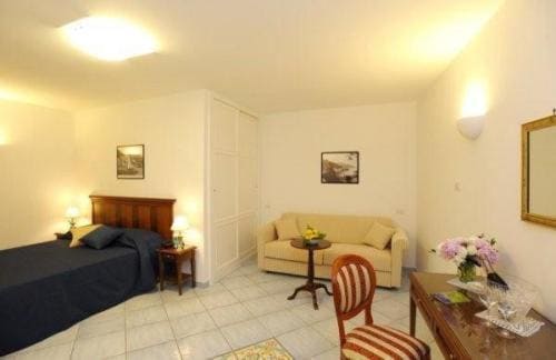 Quadruple Room room - Image 1