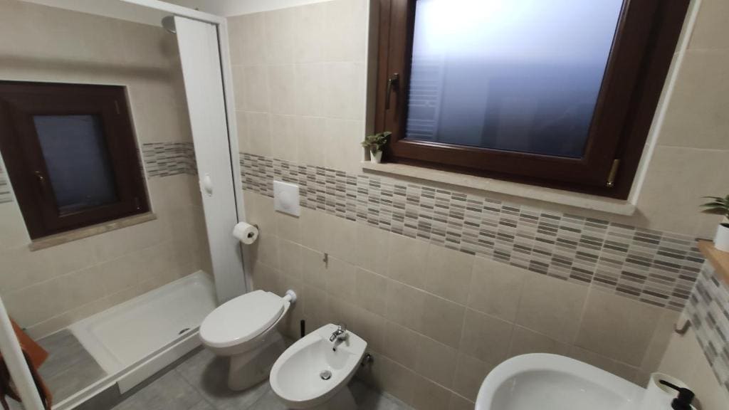 Double Room with Private External Bathroom room - Image 1
