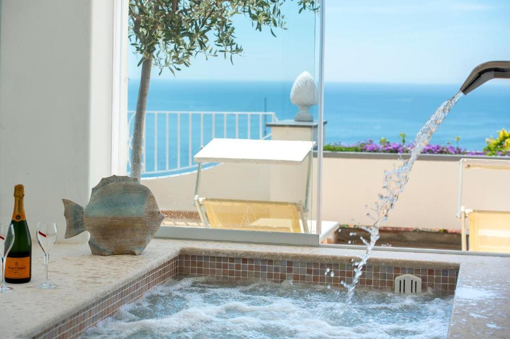King Room with Spa Bath with Terrace and Sea View room - Image 3