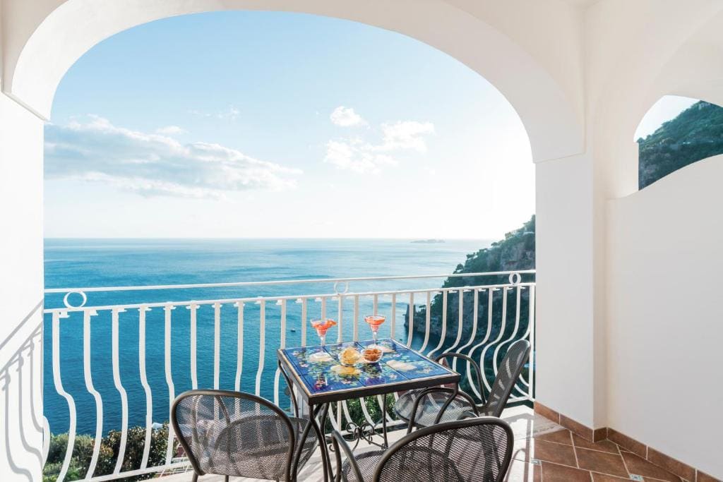 Triple Room with Balcony and Sea View room - Image 2