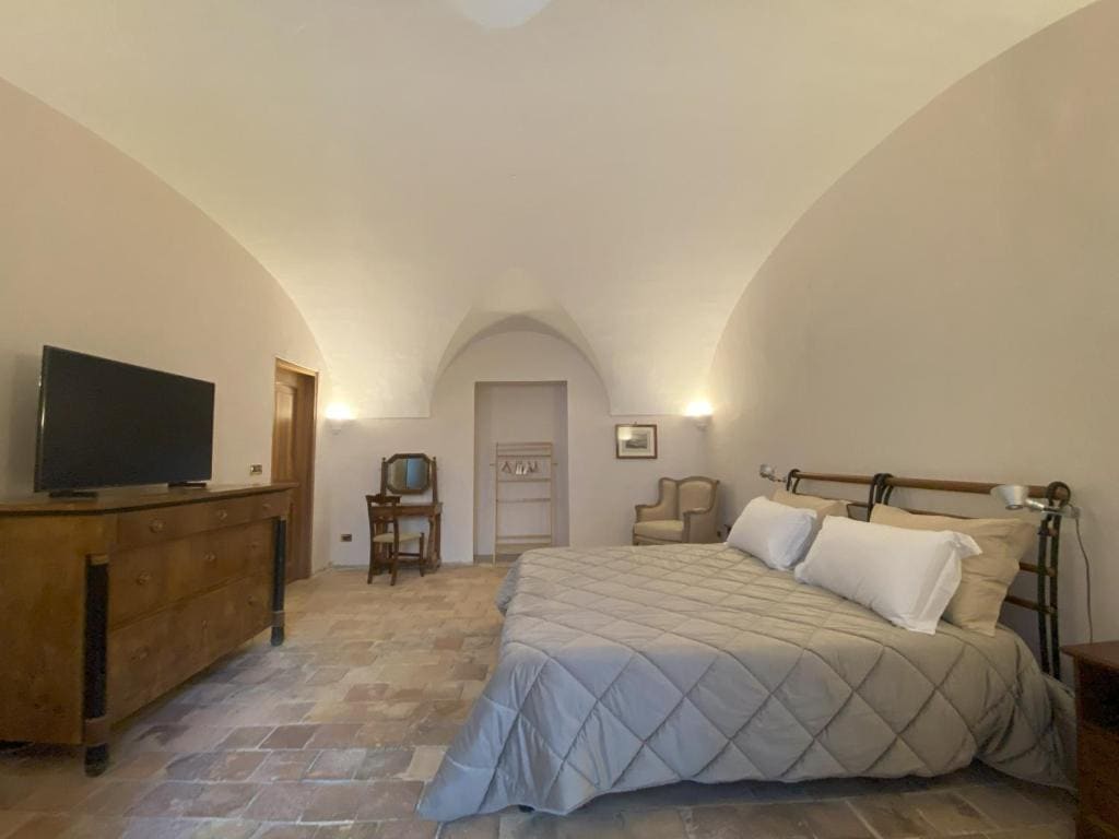 Double Room with Private Bathroom room - Image 3