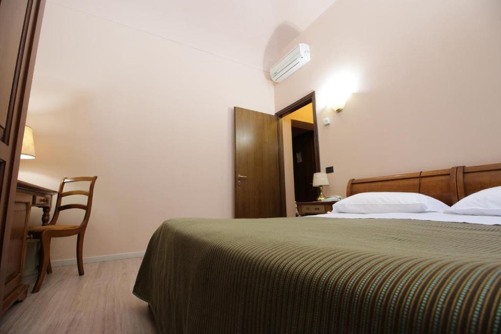 Double Room room - Image 3