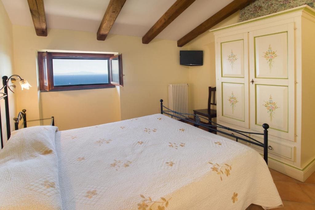 Double Room with Extra Bed room - Image 2