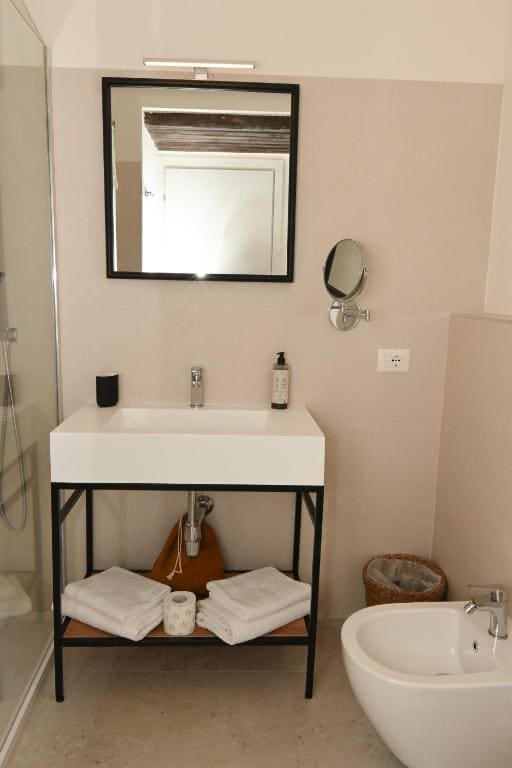 Family Room room - Image 1