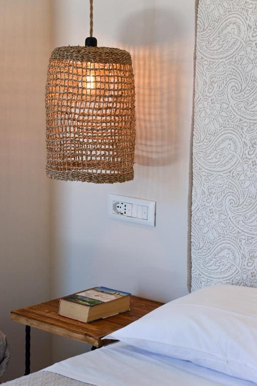 Renovated Classic Triple Room room - Image 3