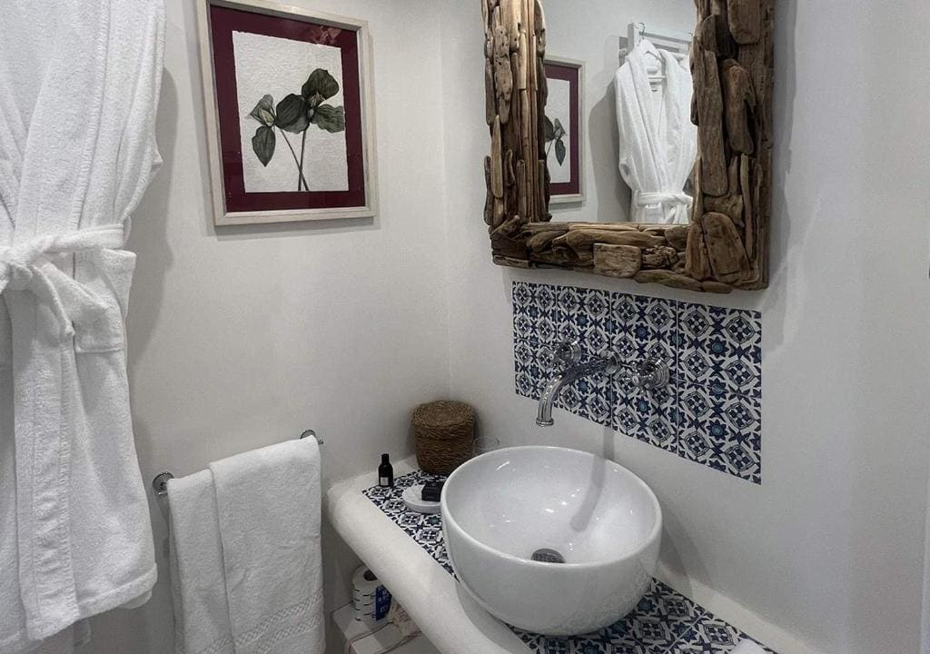 Junior Suite with Garden View room - Image 1