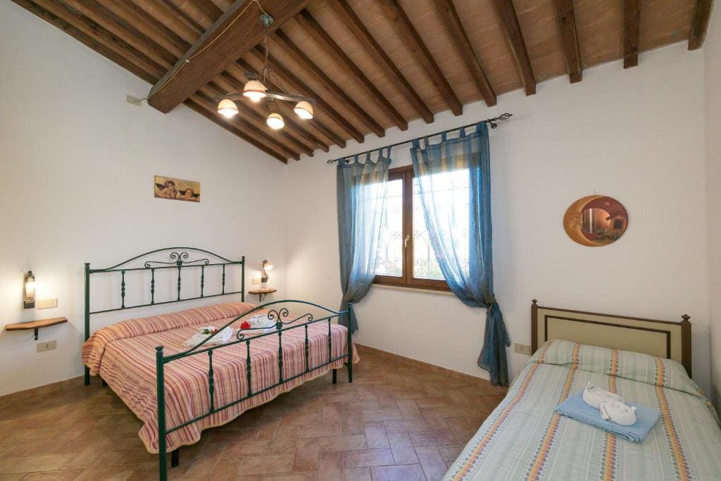 Two-Bedroom Deluxe Apartment with Garden View room - Image 2