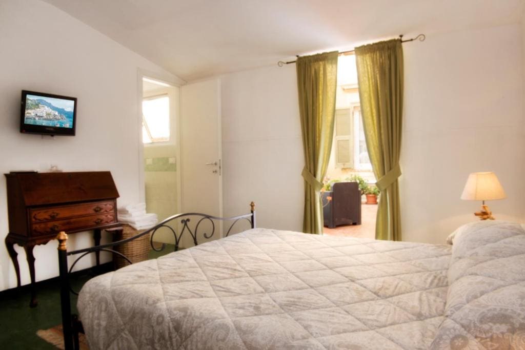 Double Room with Terrace room - Image 1