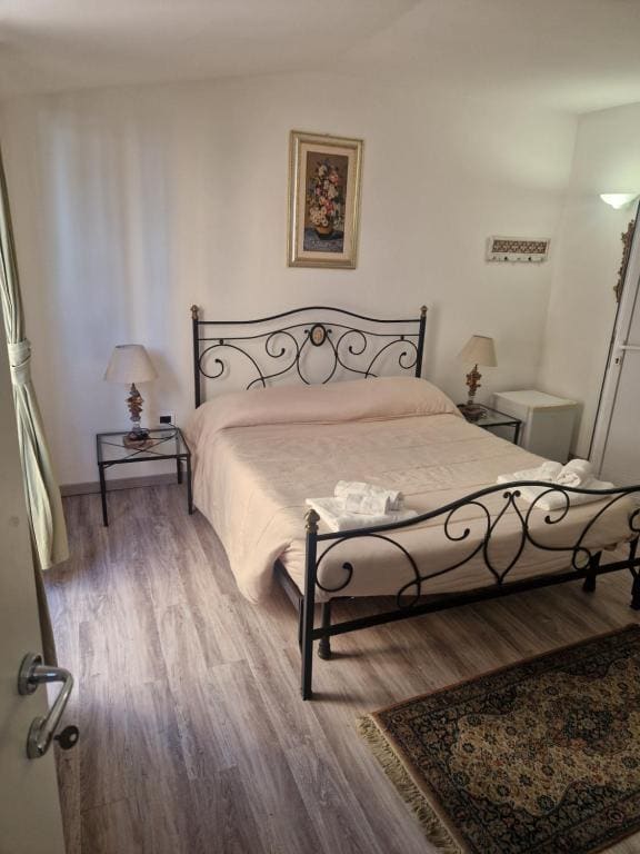 Double Room with Terrace room - Image 3