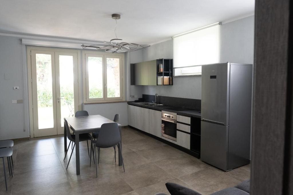 Apartment - Ground Floor room - Image 2