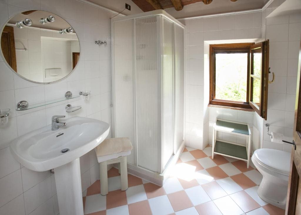 Classic Double Room room - Image 2