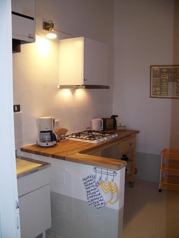 Studio with Balcony room - Image 2
