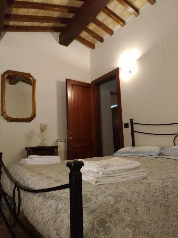 Apartment with Garden View room - Image 1