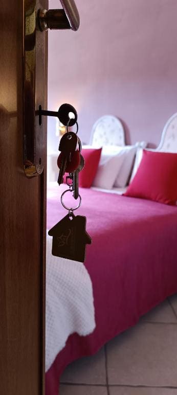 Double Room with Balcony room - Image 1