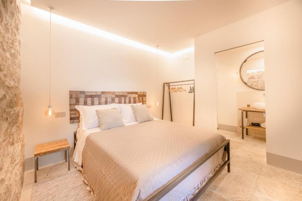 Villa with Private Pool room - Image 1