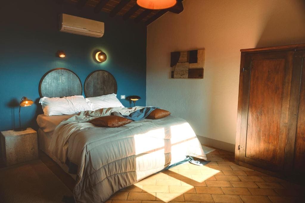 One-Bedroom Cottage room - Image 3