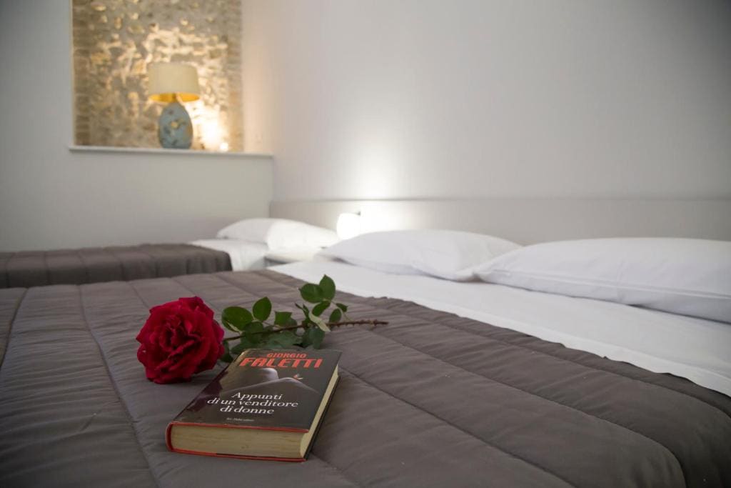 Large Double Room room - Image 3