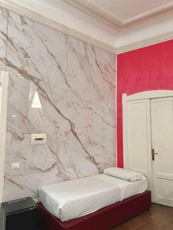 Quadruple Room with Private Bathroom room - Image 2