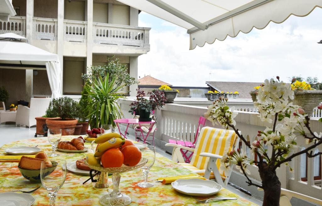 Double Room with Terrace room - Image 3